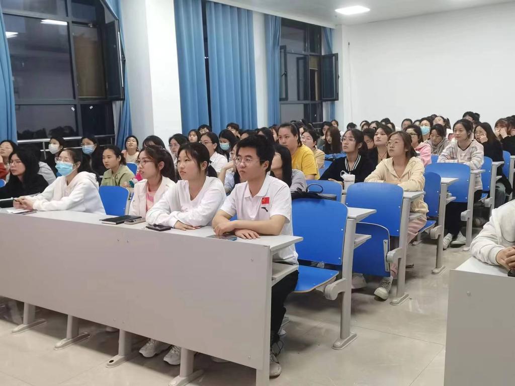 说明: C:\Users\86188\Desktop\86637e1078695ad962a98e5c2e70d6b.jpg86637e1078695ad962a98e5c2e70d6b