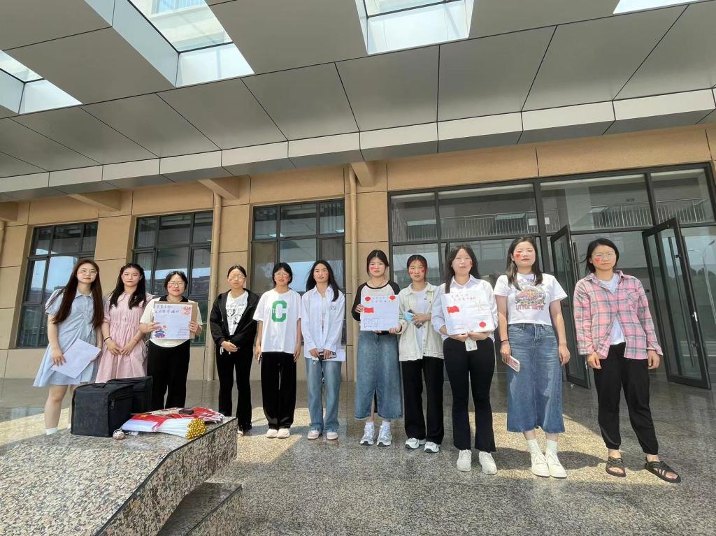 说明: C:\Users\86188\Desktop\c195f27992974bc2b3c78a4ff2fcbd3.jpgc195f27992974bc2b3c78a4ff2fcbd3