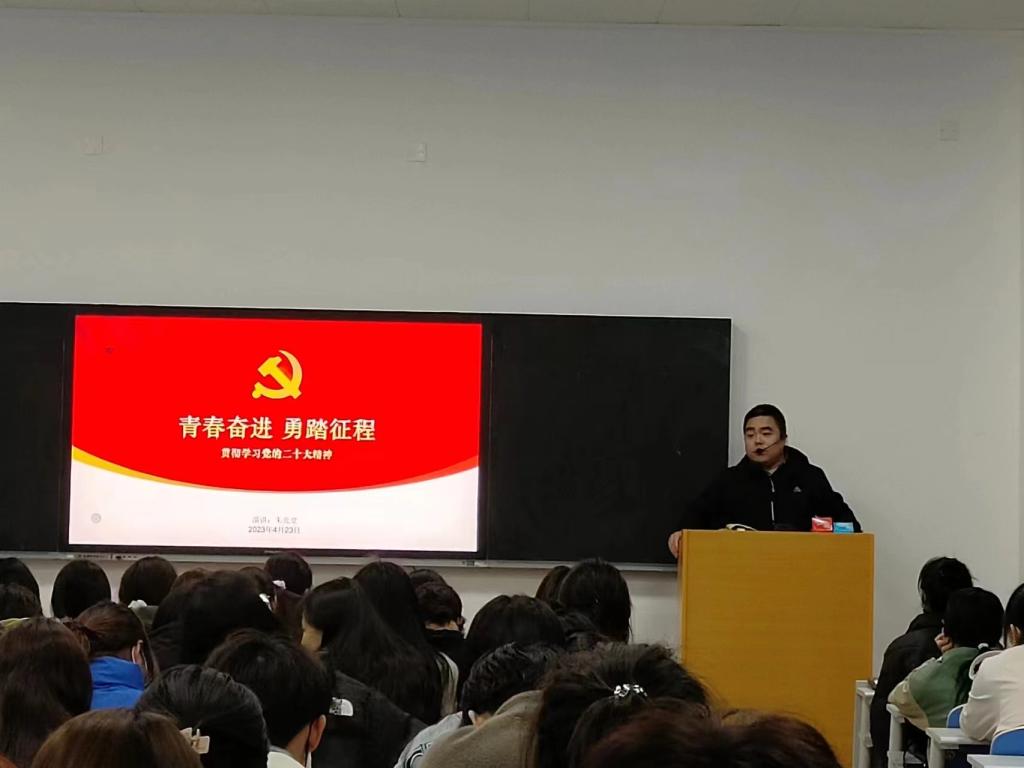 说明: C:\Users\86188\Desktop\c195f27992974bc2b3c78a4ff2fcbd3.jpgc195f27992974bc2b3c78a4ff2fcbd3