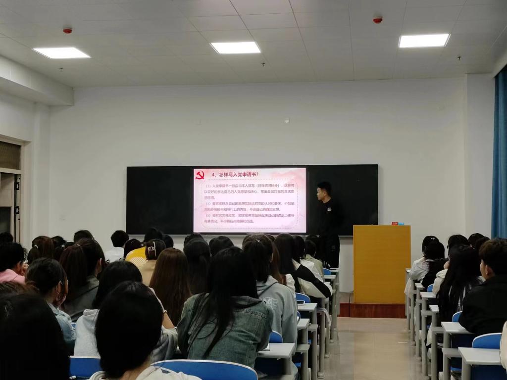 说明: C:\Users\86188\Desktop\60619f4a5cd279b1cfcab90671e8a56.jpg60619f4a5cd279b1cfcab90671e8a56