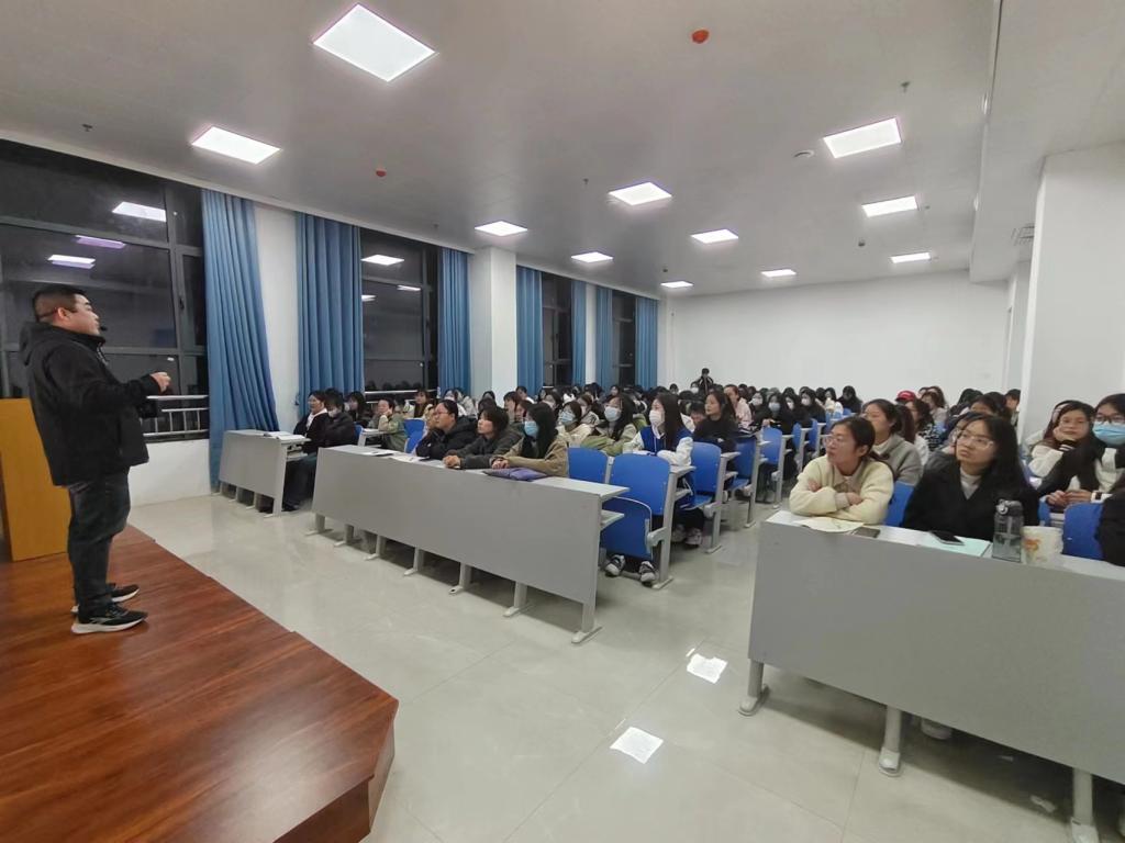 说明: C:\Users\86188\Desktop\86637e1078695ad962a98e5c2e70d6b.jpg86637e1078695ad962a98e5c2e70d6b